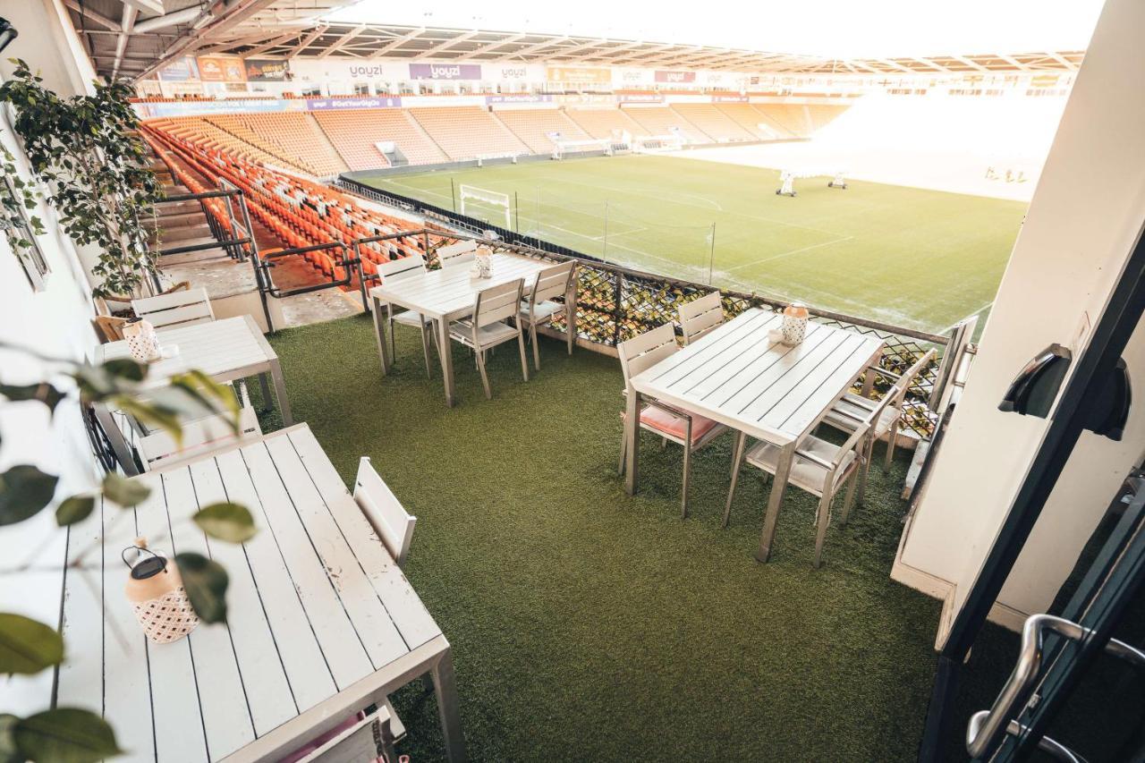 Blackpool Football Club Stadium Hotel, A Member Of Radisson Individuals Ngoại thất bức ảnh