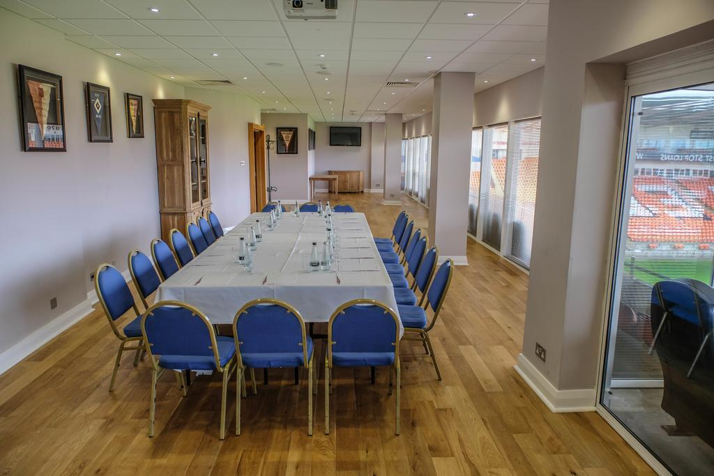 Blackpool Football Club Stadium Hotel, A Member Of Radisson Individuals Ngoại thất bức ảnh